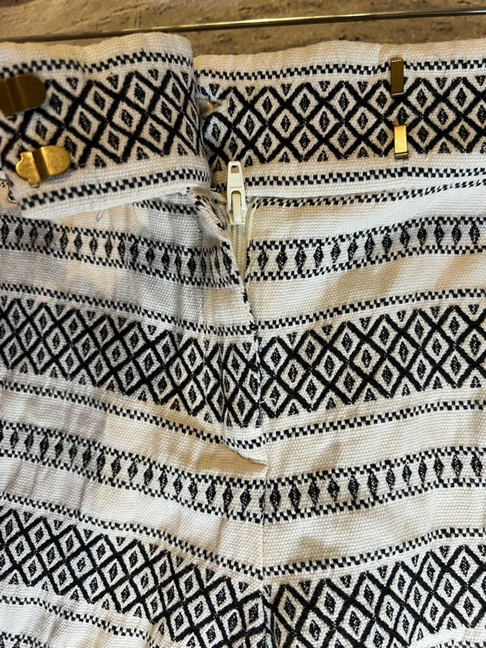 LOFT Tweed Riviera Stripe Diamond Pattern Black White Chino Shorts 100% Cotton - Picture 2 of 5